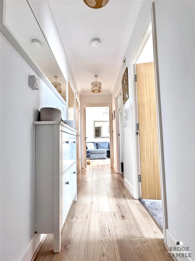 2 Bedroom Flat - Purpose Built. Callao Quay in Eastbourne, East Sussex 8